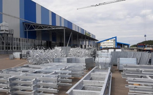 На белорусском заводе «Конус» производят горячее цинкование уникальных конструкций массой до 6 тонн