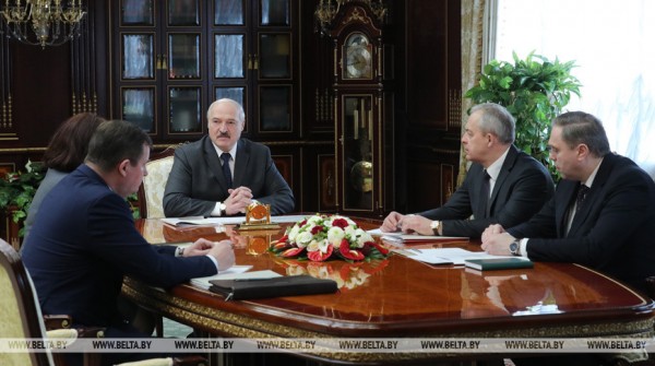 "Вы нас не трогайте! Закончится, посмотрим, кто прав" – Александр Лукашенко упрекнул российские СМИ в предвзятости
