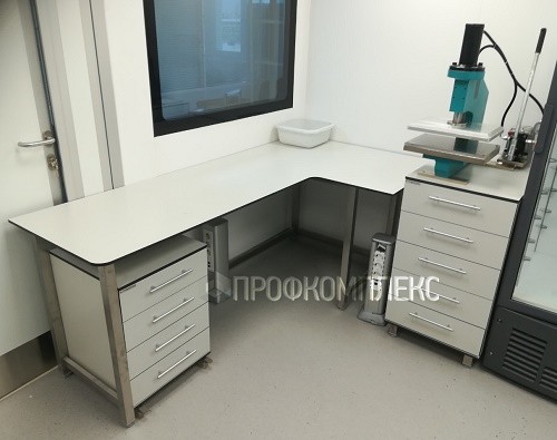 ООО «ПрофКомплекс»: лабораторные столы разного назначения любой сложности